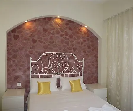Atalos Hotel 3*