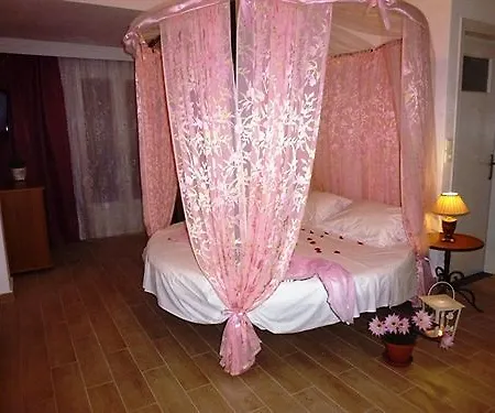 Atalos Hotel 3*